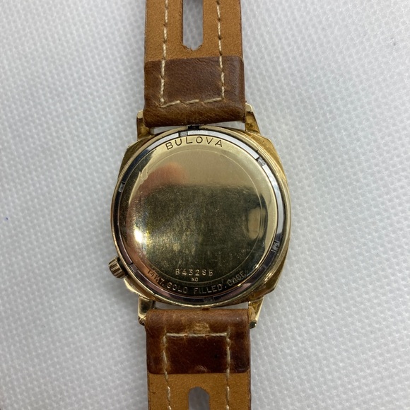 Accutron Tuning Fork 1970 14KT GOLD FILLED CASE Gorgeous Runs perfect - Picture 5 of 6